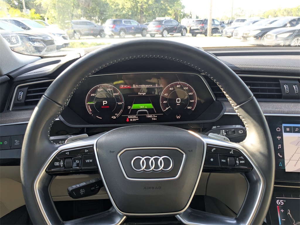 Vehicle image 33 of 36