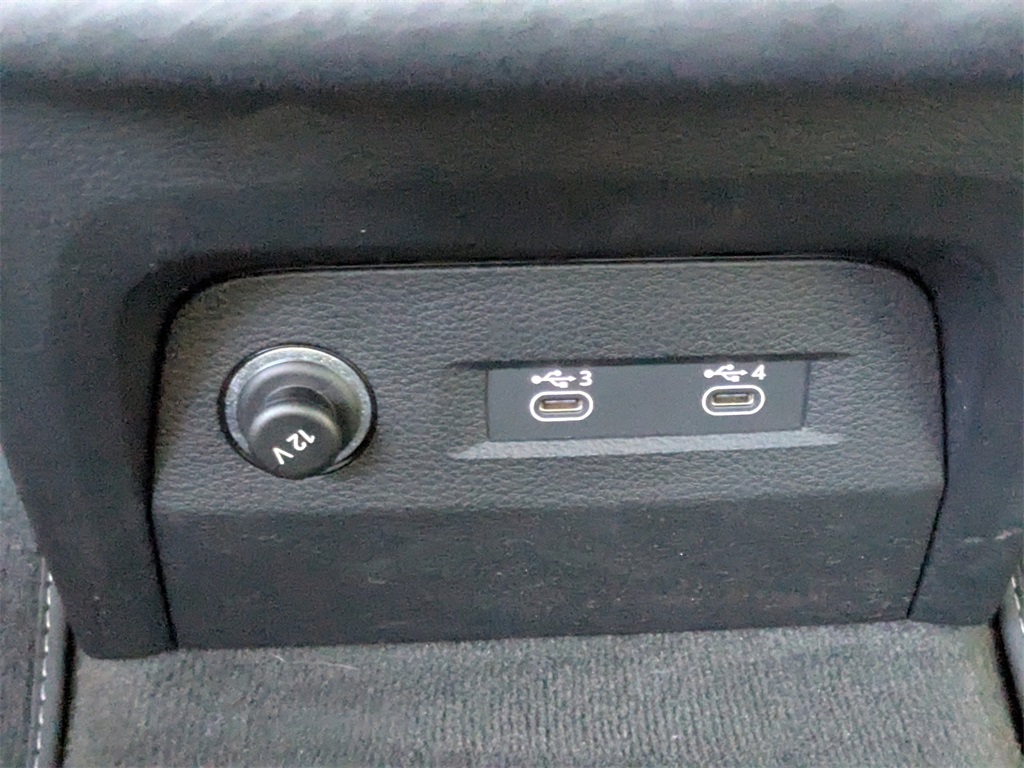 Vehicle image 30 of 36