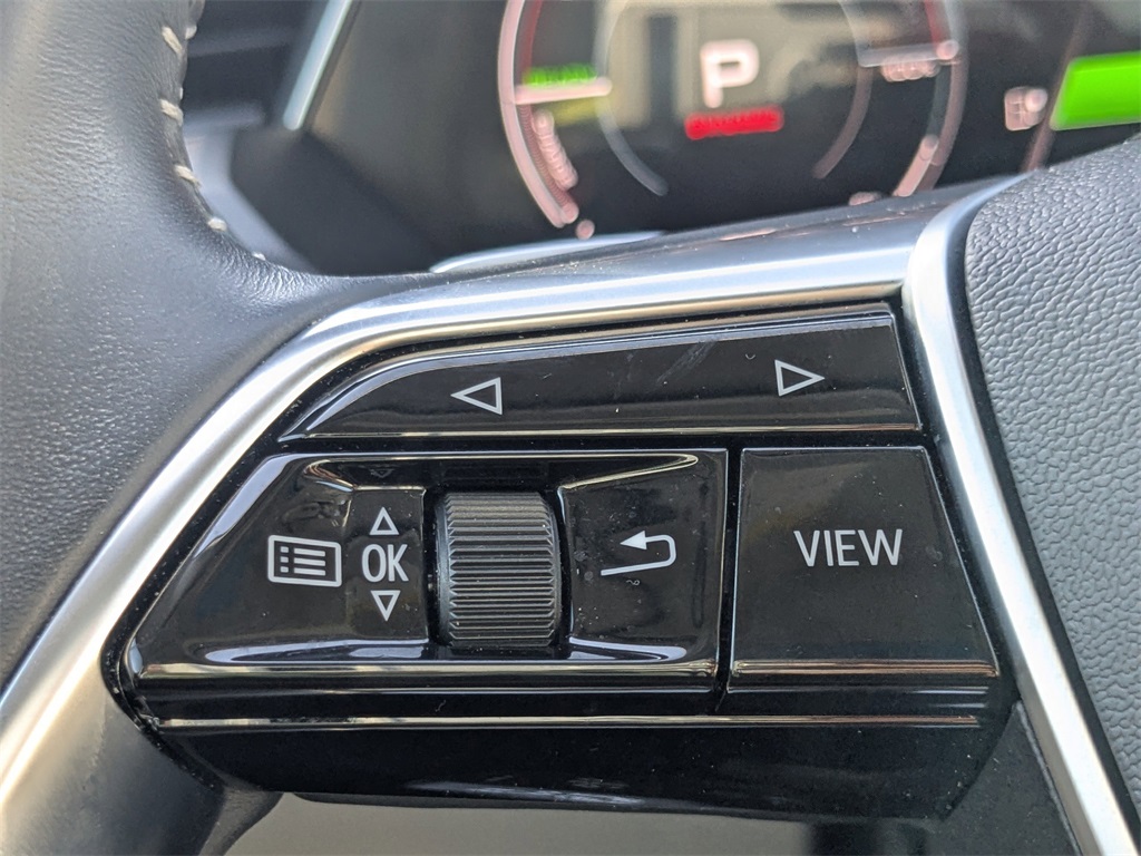 Vehicle image 34 of 36