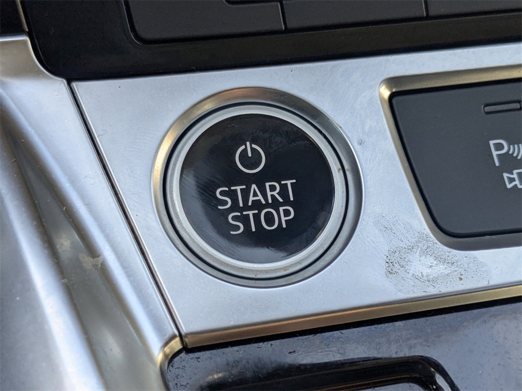 Vehicle image 24 of 36