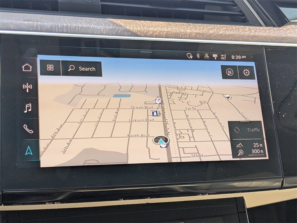 Vehicle image 21 of 36