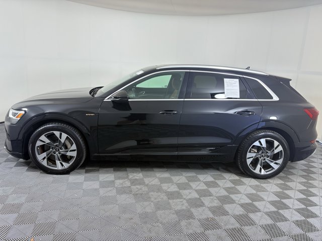 Vehicle image 8 of 28