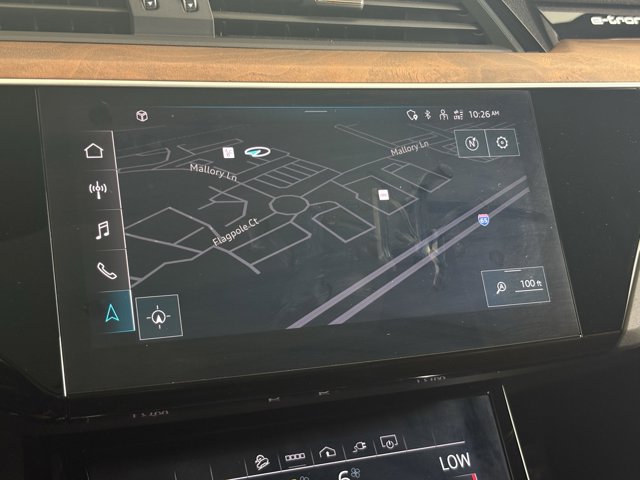 Vehicle image 18 of 28