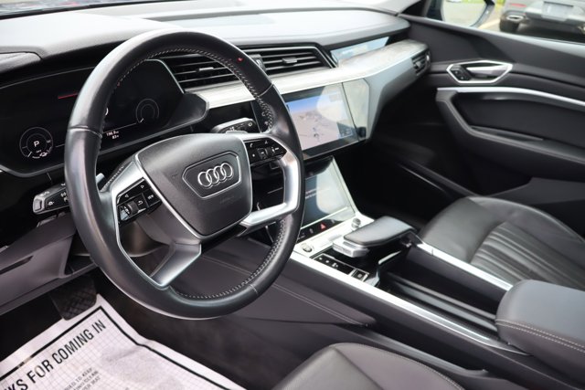 Vehicle image 9 of 15