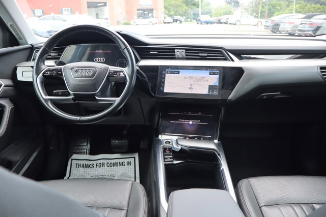 Vehicle image 12 of 15