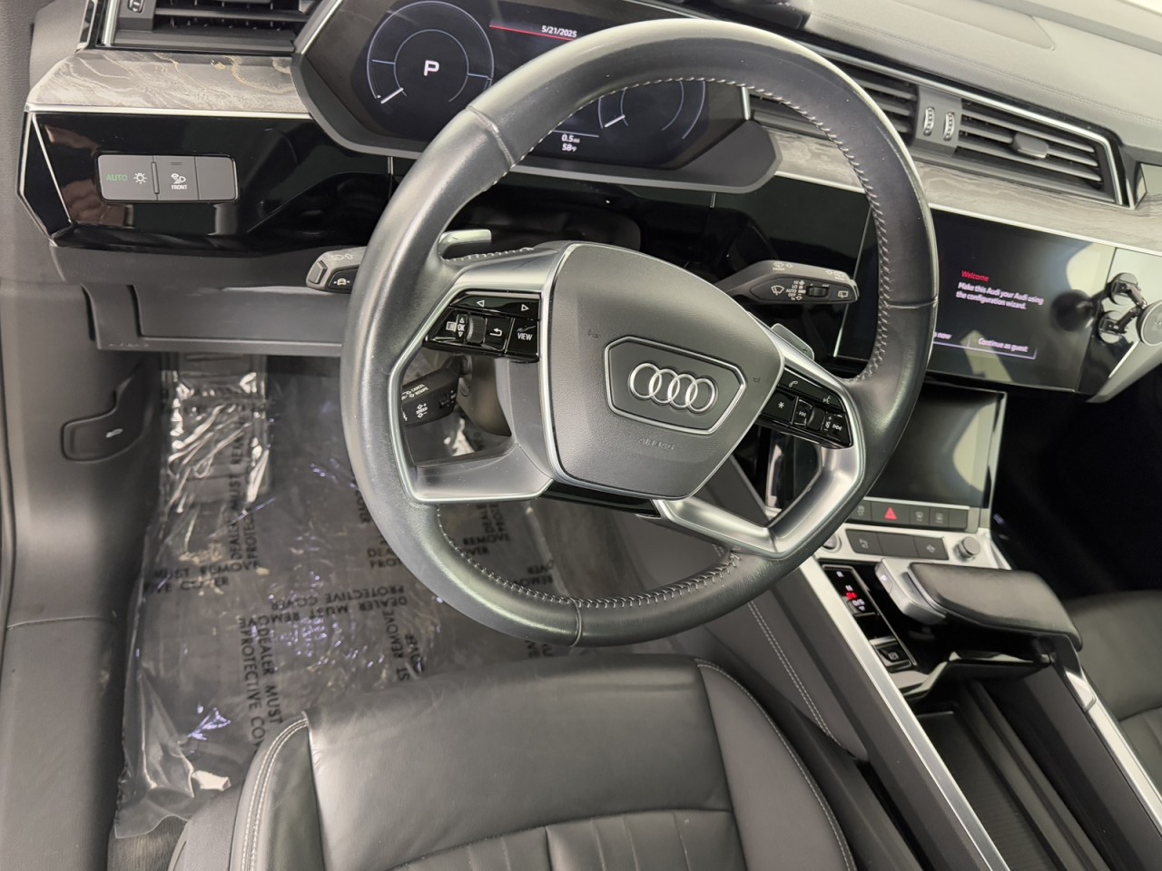 Vehicle image 13 of 16