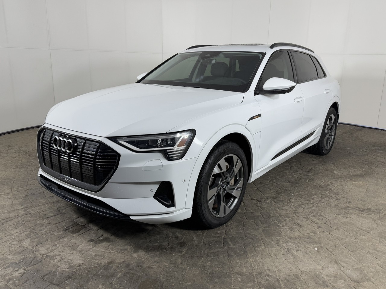 Vehicle image 1 of 16