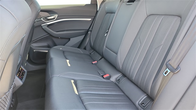 2021 Audi e-tron Sportback Premium Plus Image 14 of 46