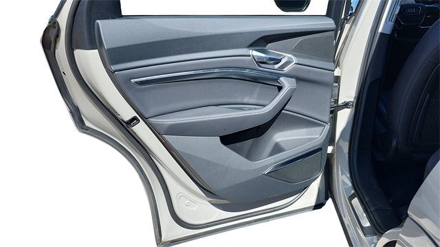 2021 Audi e-tron Sportback Premium Plus Image 31 of 46