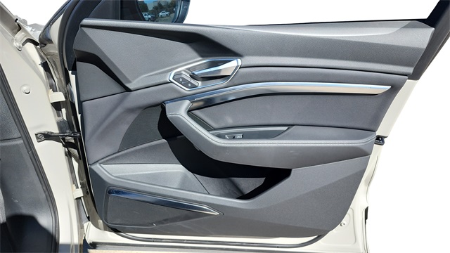 2021 Audi e-tron Sportback Premium Plus Image 29 of 46