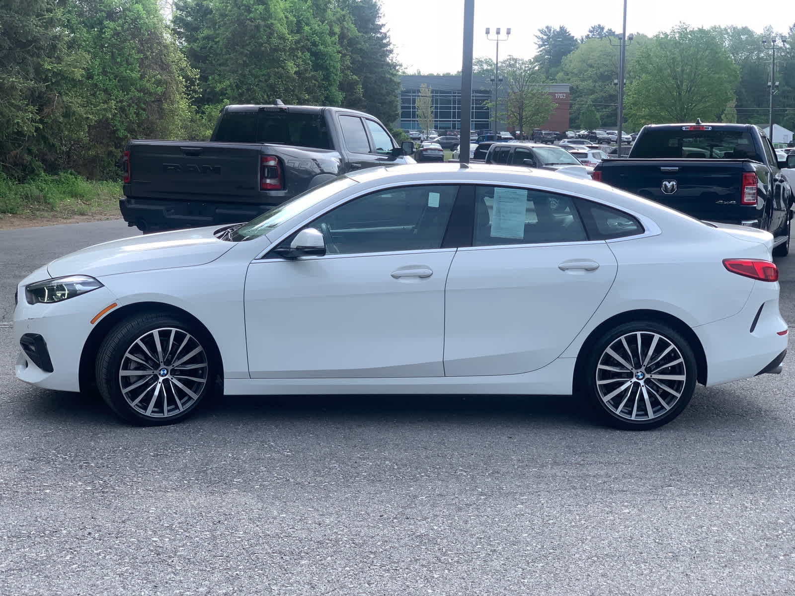 Vehicle image 8 of 27