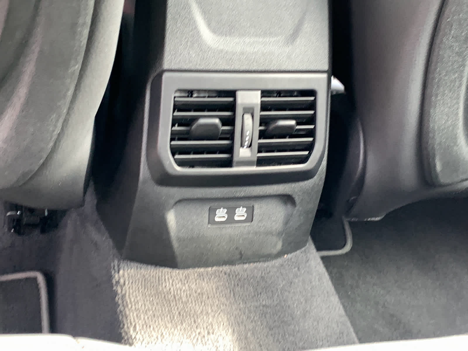 Vehicle image 21 of 27