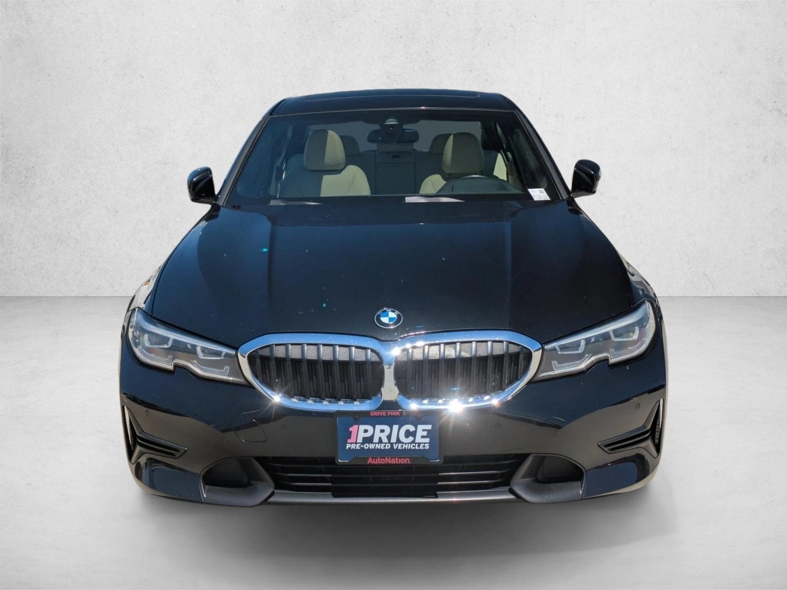 2021 BMW 3 Series 330i xDrive Image 2 of 26
