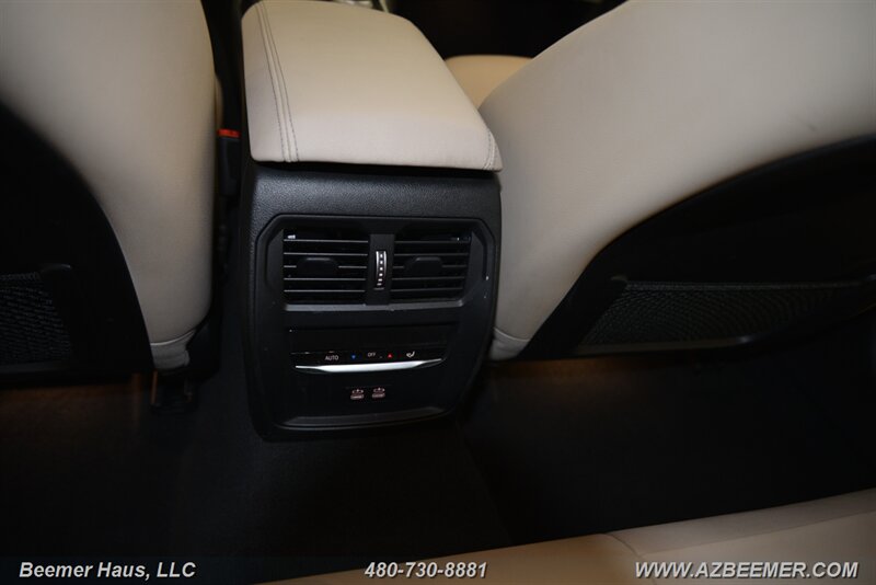Vehicle image 29 of 50