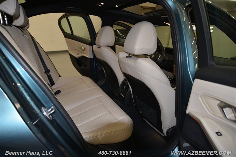 Vehicle image 25 of 50
