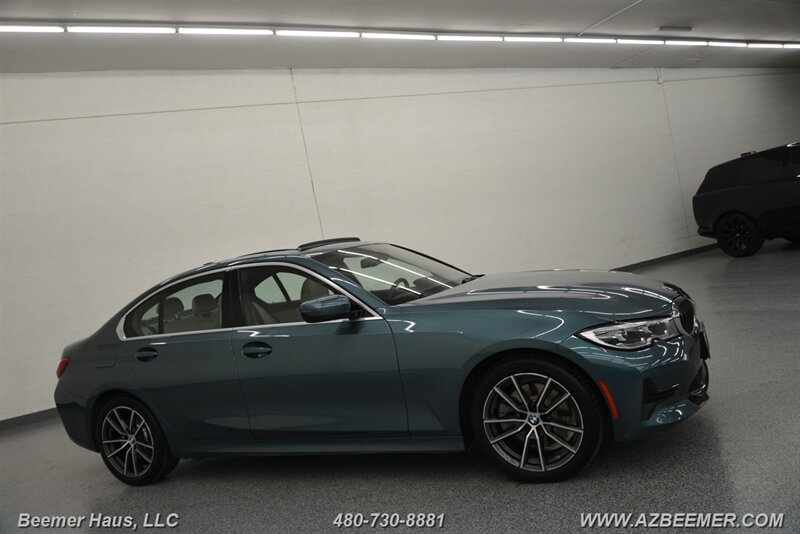 Vehicle image 11 of 50