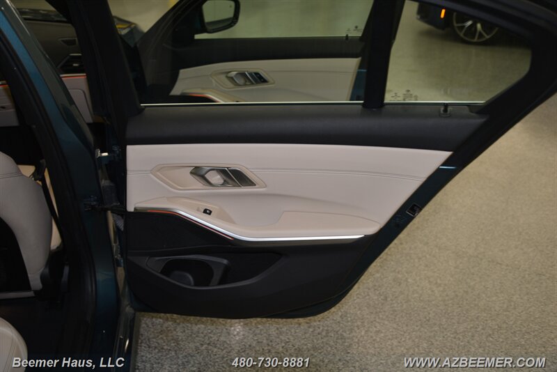 Vehicle image 43 of 50