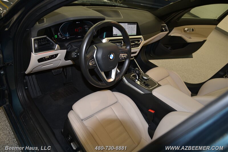 Vehicle image 15 of 50