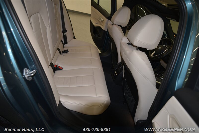 Vehicle image 26 of 50