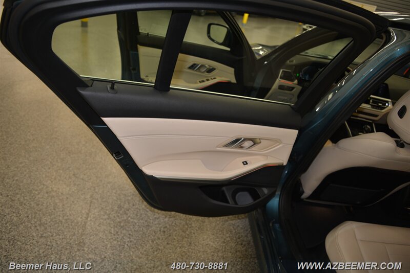 Vehicle image 42 of 50