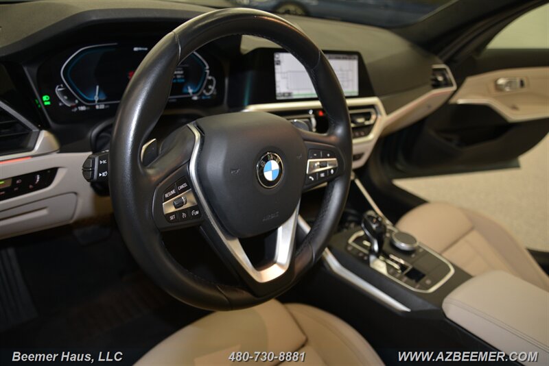 Vehicle image 31 of 50