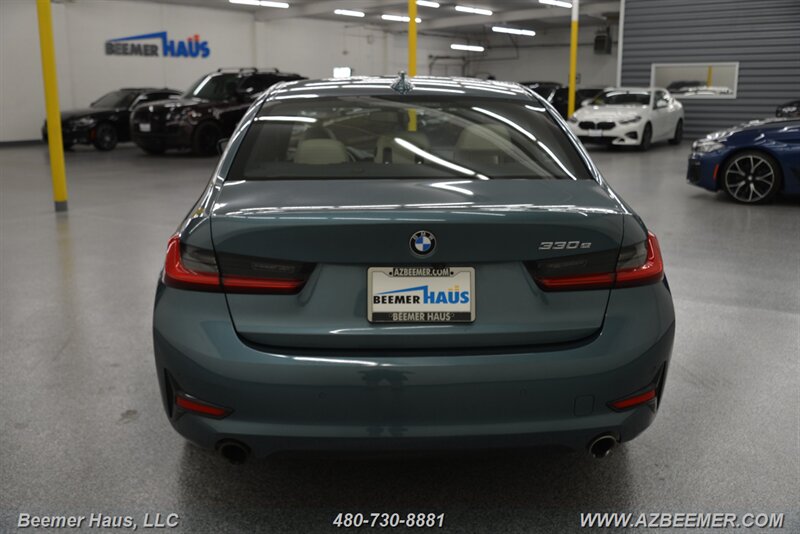 Vehicle image 12 of 50