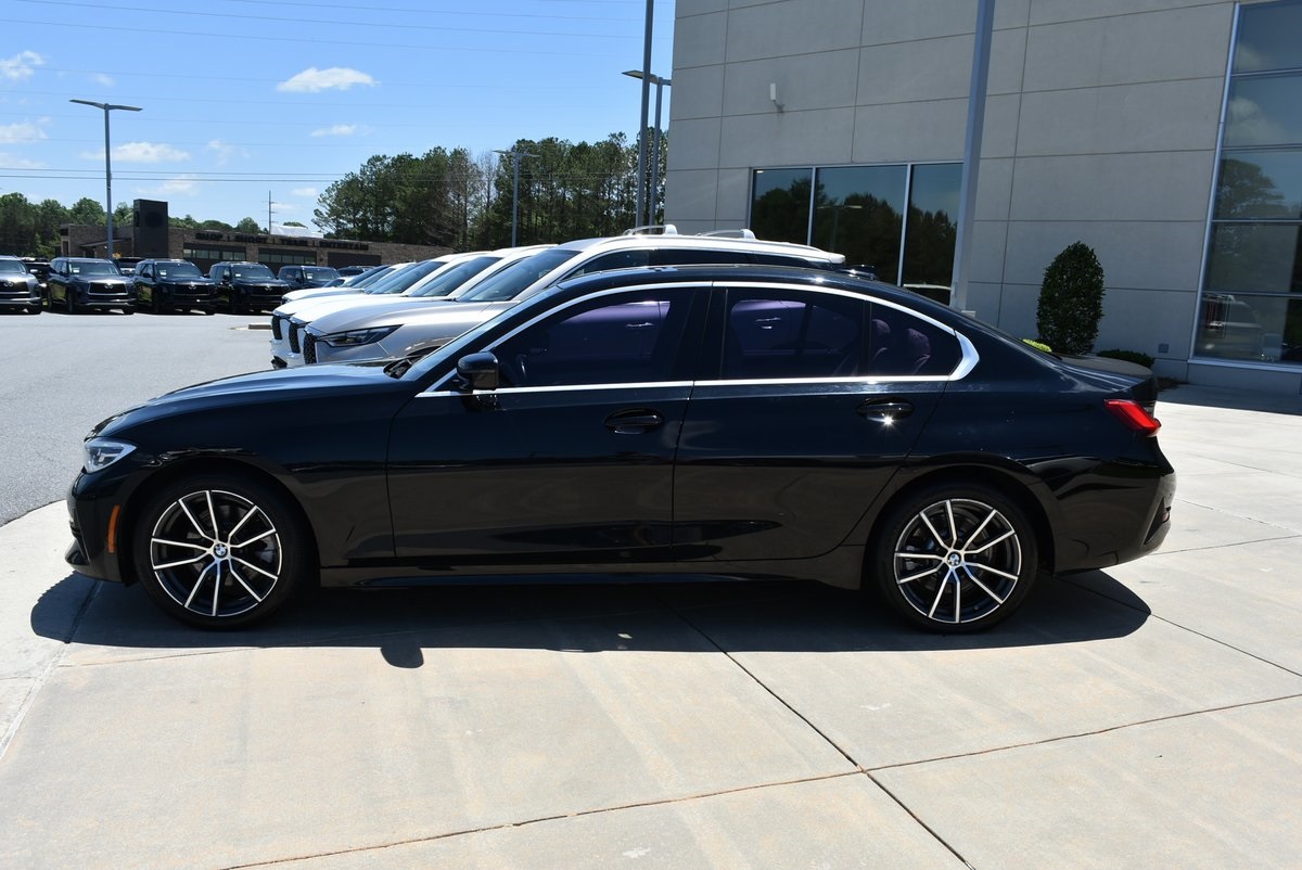 Vehicle image 10 of 38