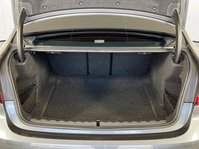 Vehicle image 16 of 44