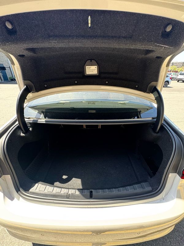 Vehicle image 14 of 14