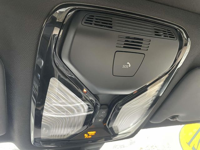 Vehicle image 28 of 35