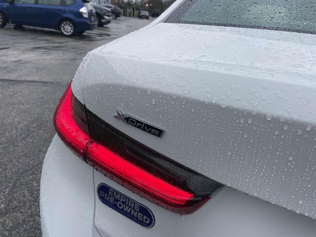 Vehicle image 11 of 35