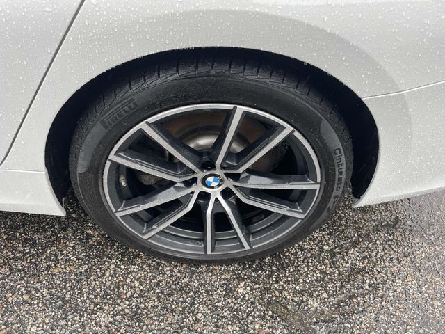 Vehicle image 15 of 35