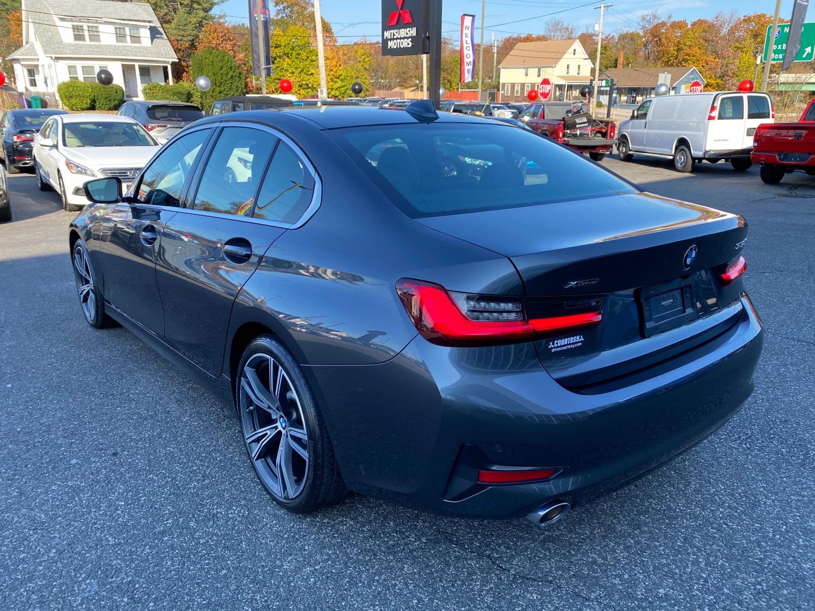 Vehicle image 6 of 27