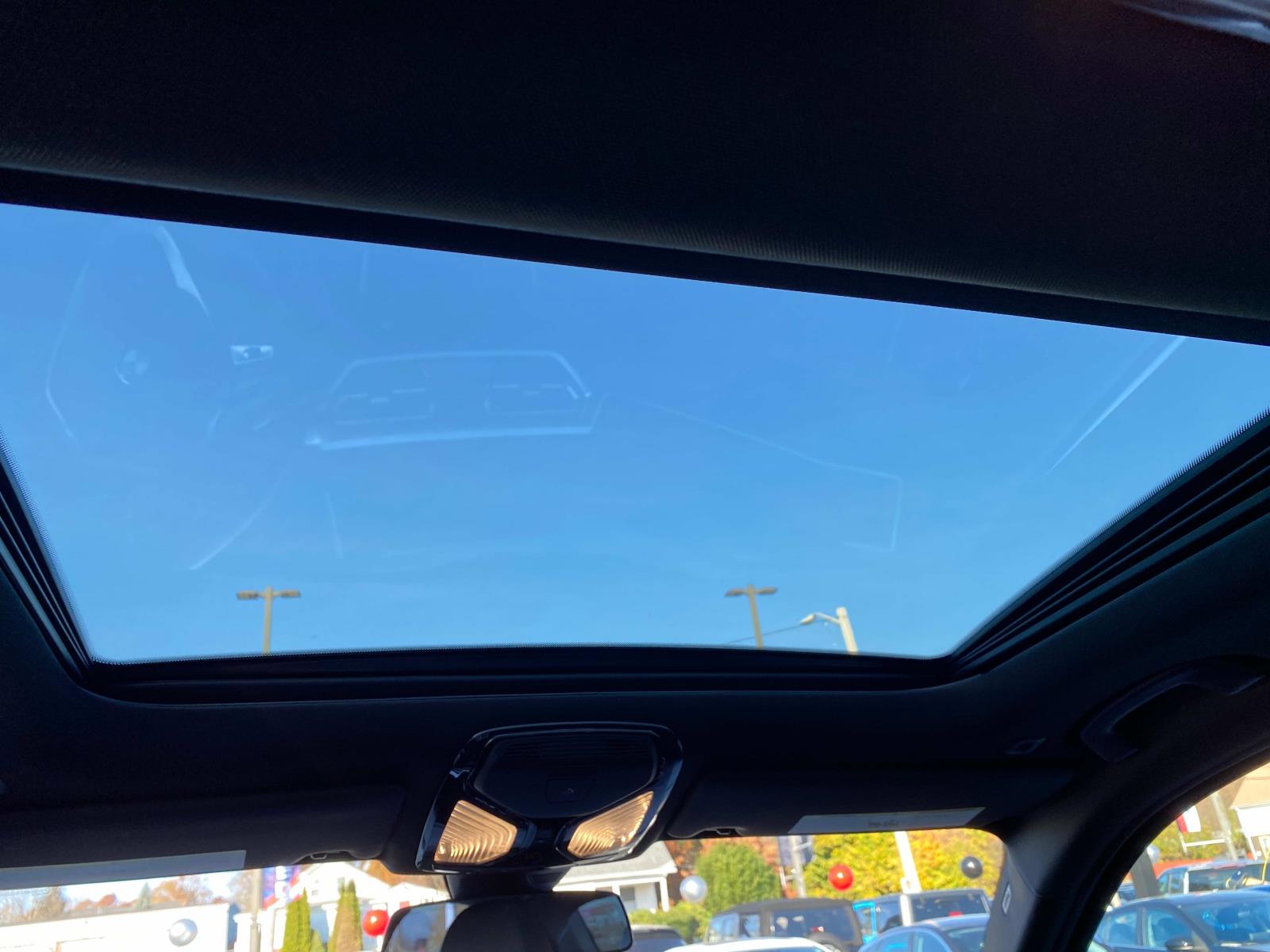 Vehicle image 9 of 27