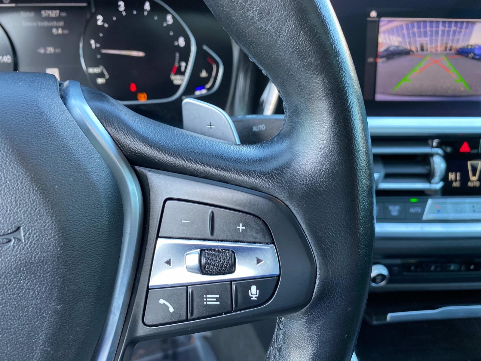 Vehicle image 17 of 27