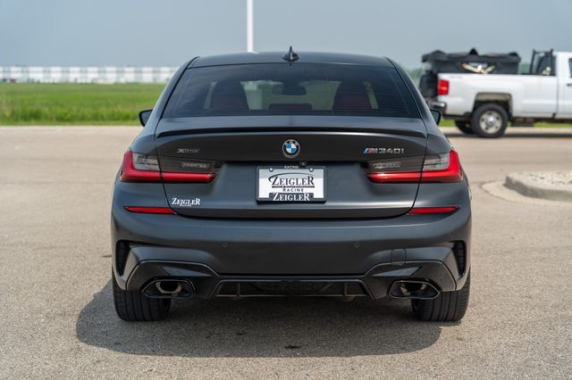 Vehicle image 6 of 44