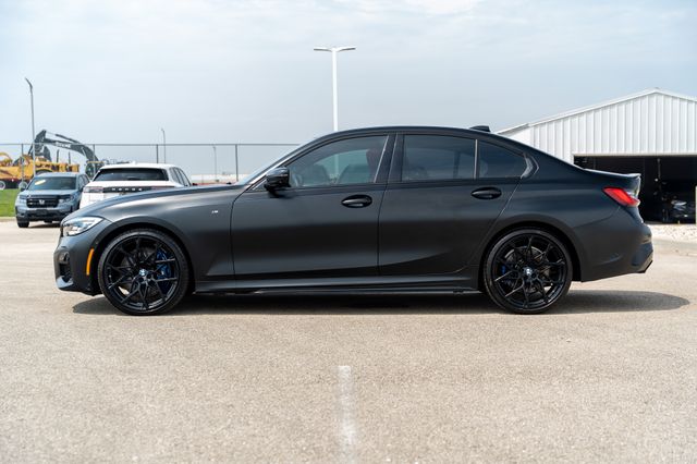 Vehicle image 8 of 44