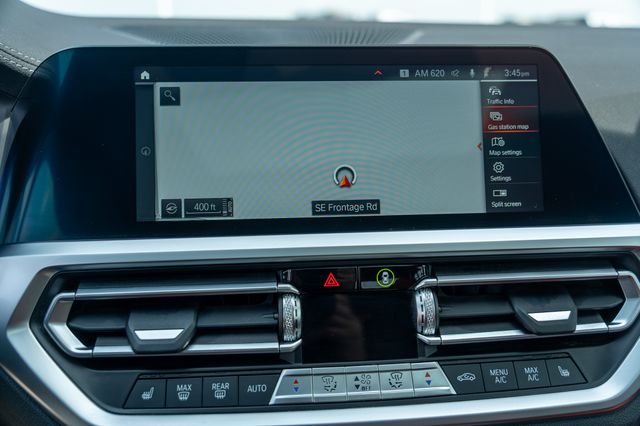 Vehicle image 31 of 44