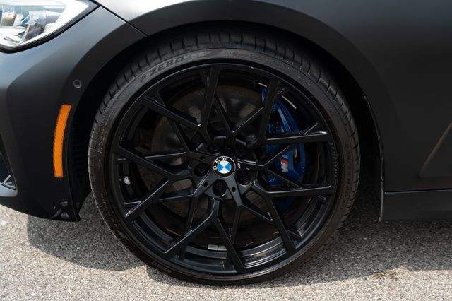 Vehicle image 10 of 44