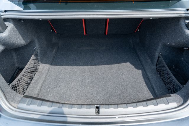 Vehicle image 15 of 44