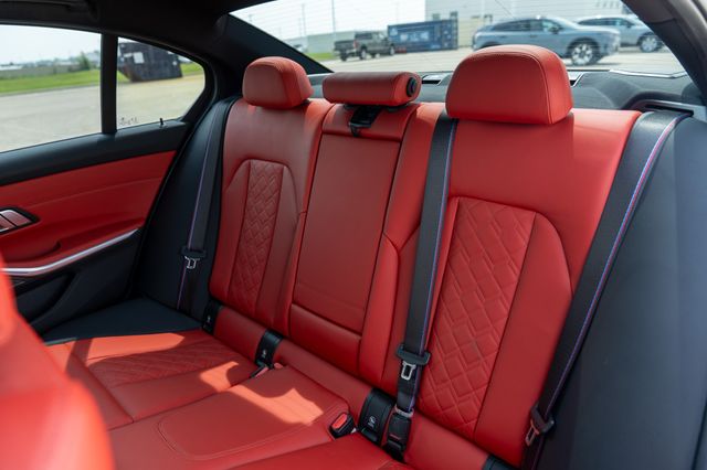 Vehicle image 14 of 44