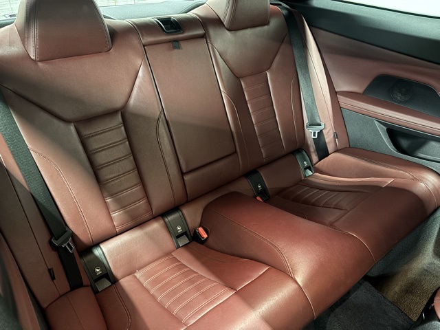 Vehicle image 9 of 25