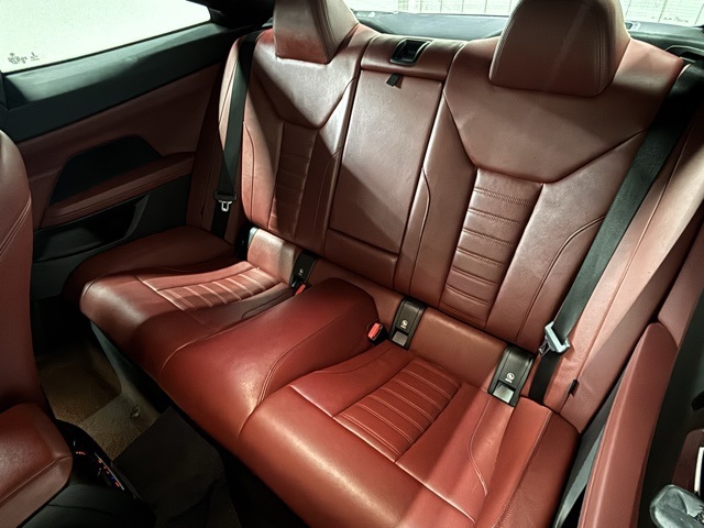 Vehicle image 10 of 25