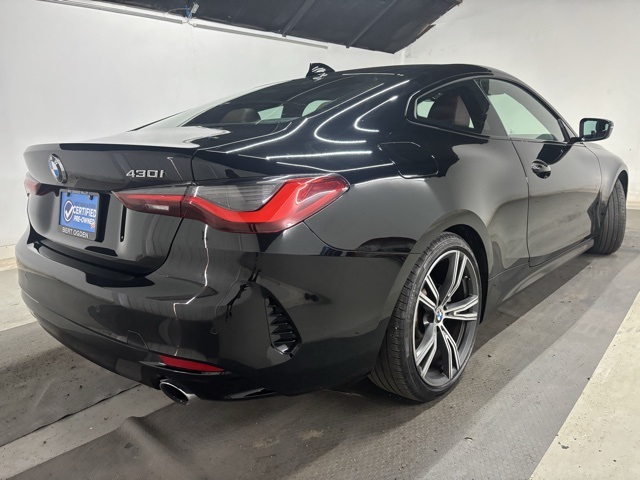 Vehicle image 3 of 25