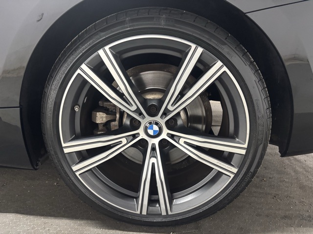 Vehicle image 6 of 25