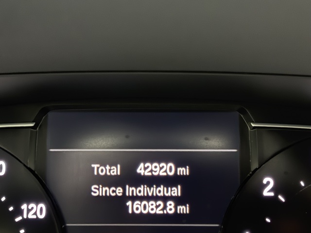 Vehicle image 16 of 25