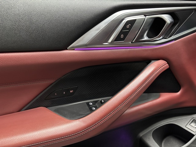 Vehicle image 19 of 25
