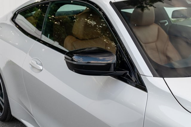 Vehicle image 40 of 51