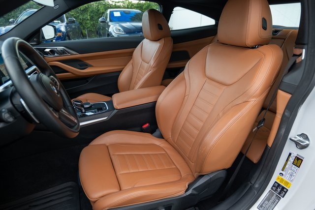 Vehicle image 21 of 51