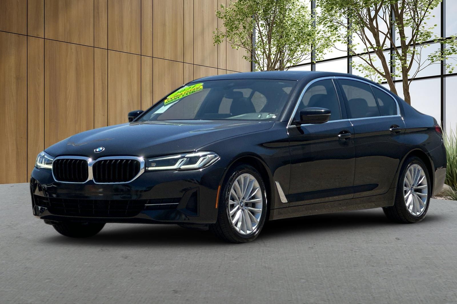2021 BMW 5 Series 530i Image 1 of 29